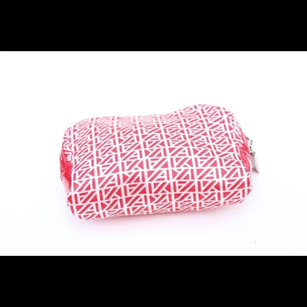 NWOT Anne Klein cosmetics bag